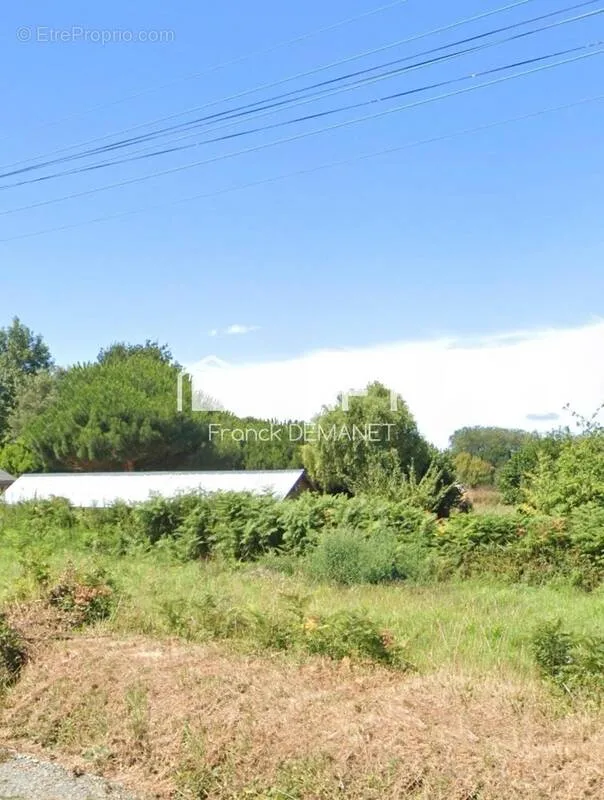 Giardino - Two Parcels with Construction Potential in Bégard