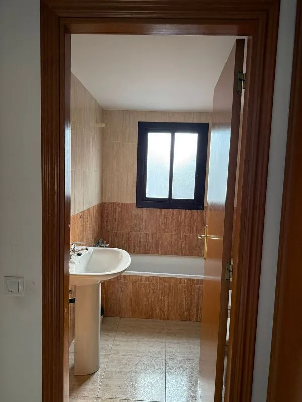 Vannitoad - Bright Apartment with Balcony in Reus Centre