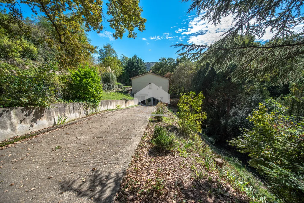 Välivaade - Spacious House with Garden in Vesseaux