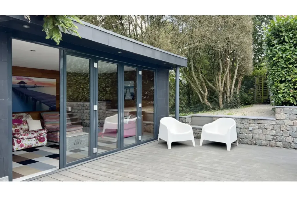 Terrasse - Villa 4 façades avec piscine à Bierges