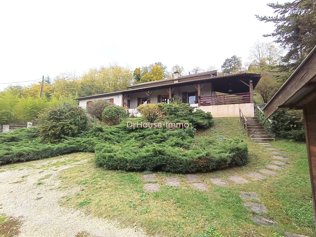 Extérieur - Maison Indépendante avec Grand Terrain à Proximité
