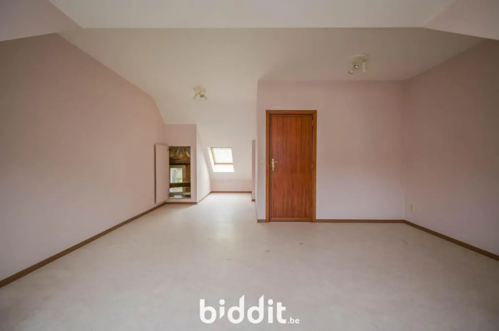 Bedrooms - Spacious House with Garden in Louvain