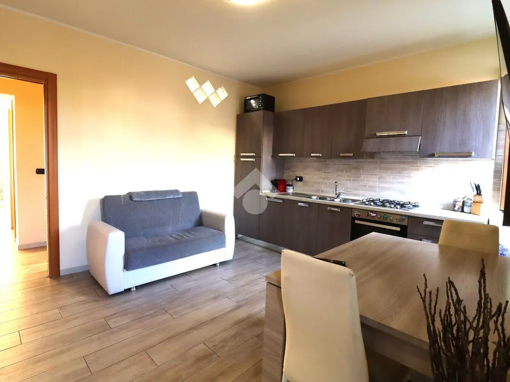 Elutuba - Rearranged Flat with Balcony in Campomicciolo