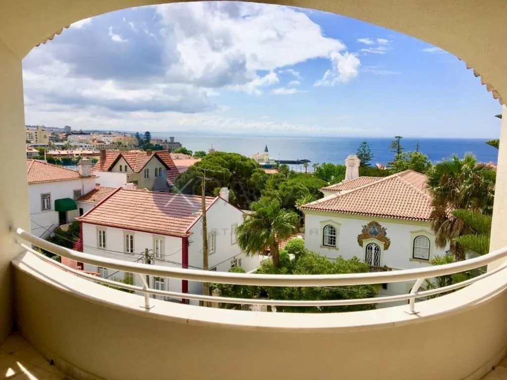Rõdu - Penthouse with Sea View in Estoril