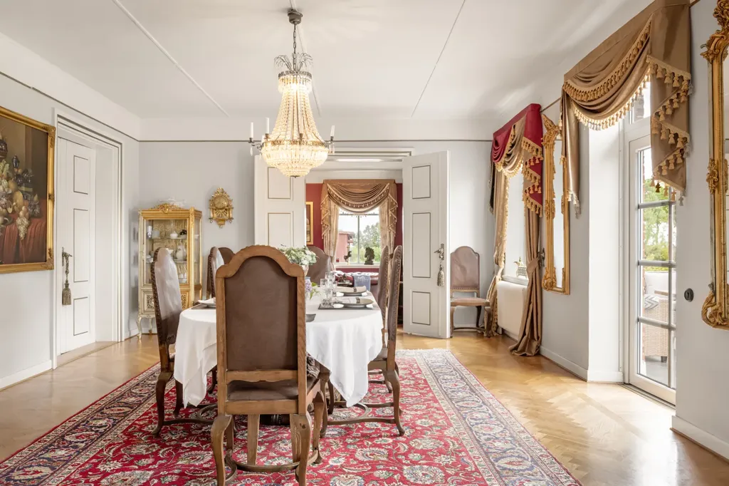Salle à manger - Historic Rectory with Equestrian Centre in Skåne