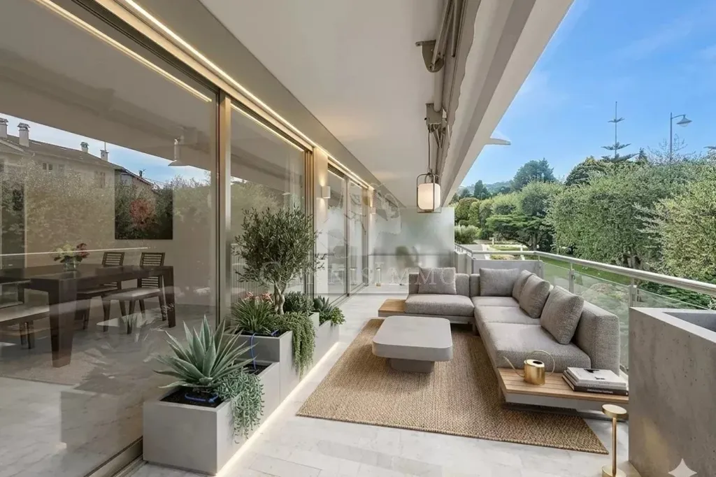 Terrass - 3-Bed Apartment with Pool in Cannes