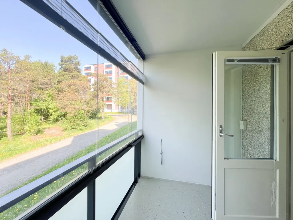 Balcon - Ground Floor Flat with Balcony in Varissuo, Turku
