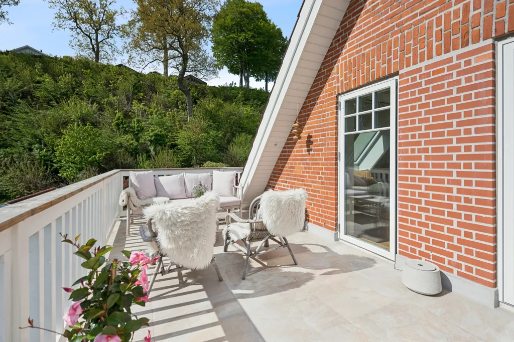 Terrasse - Villa with Sea View in Ålsgårde