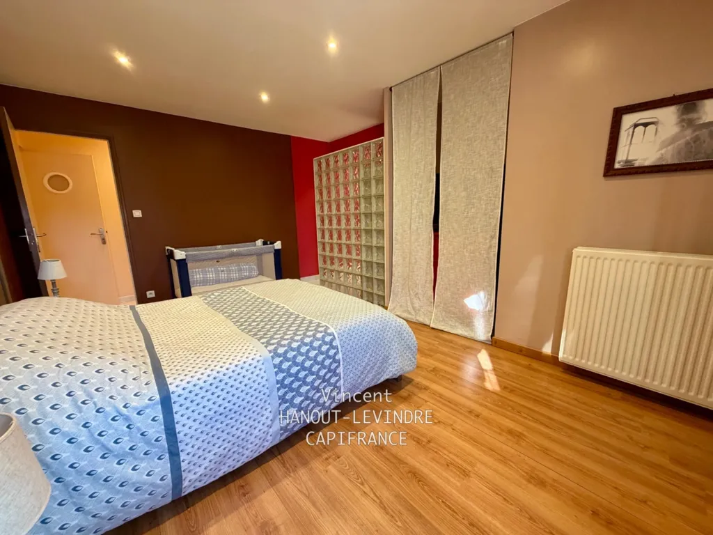 Magamistoad - 10-Piece House with Indoor Pool in Tiercé