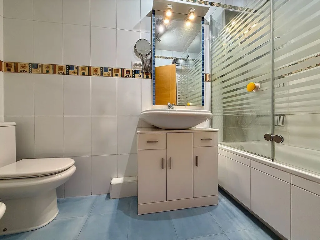Vannitoad - 2-Bedroom Flat with A/C in Carabanchel