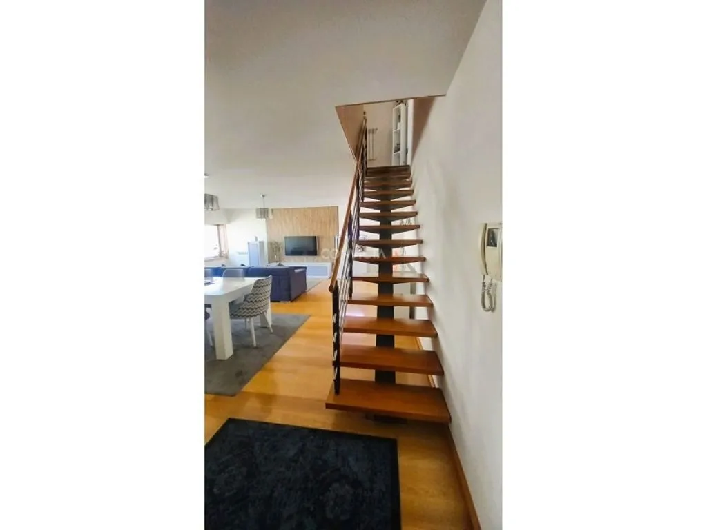 Pièces - Luxury Duplex with Gym in Maia Centre