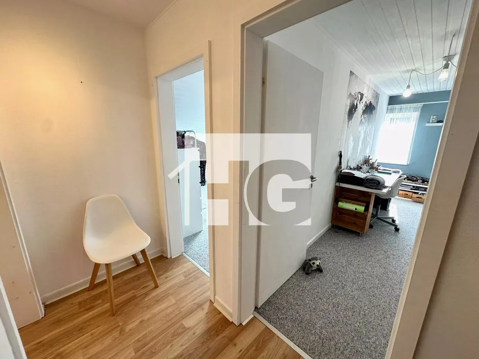 Entrée - Maison de 6 Chambres au Calme à Eischen