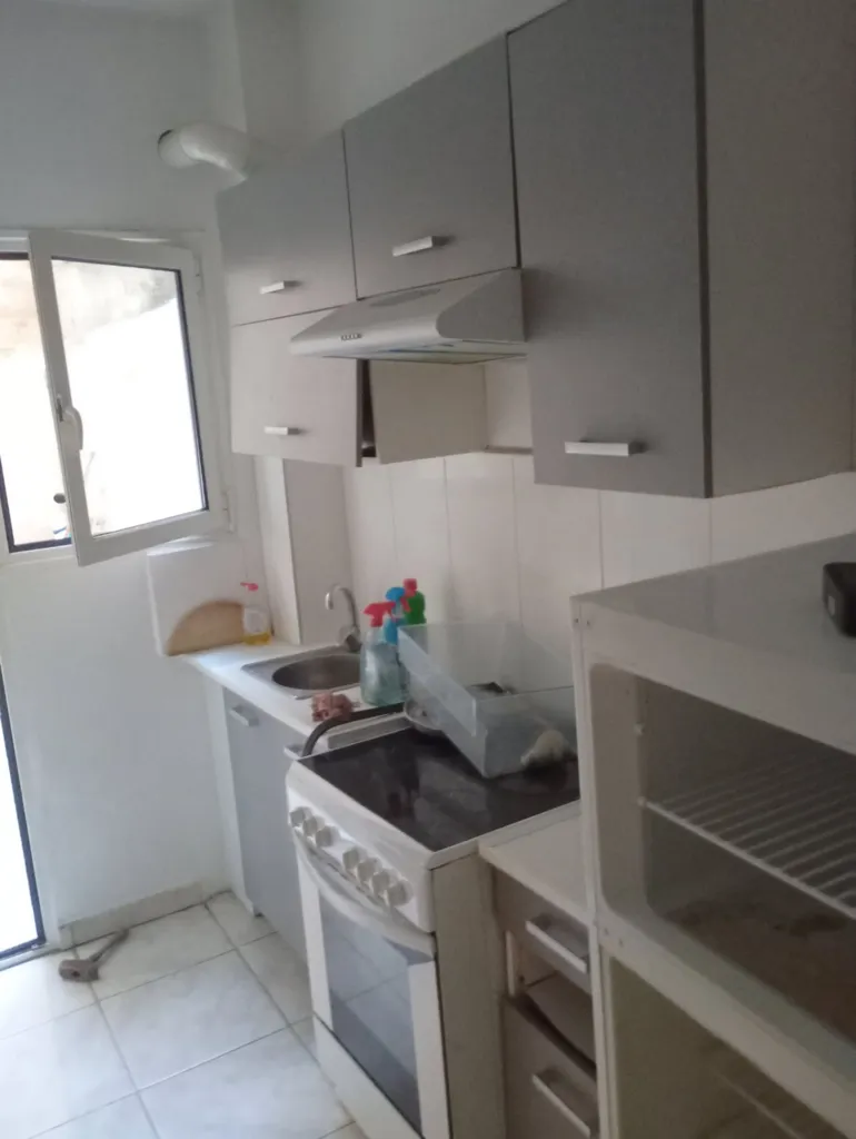 Cuisine - Renovated Studio with Garden in Metro Vicinity