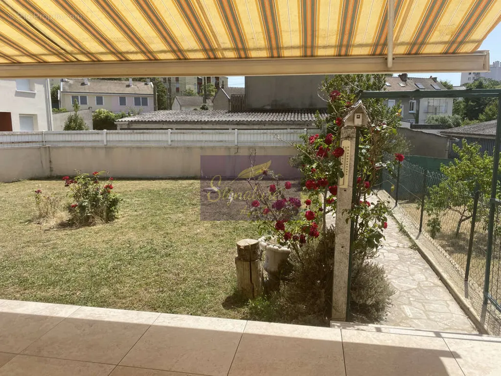 Aed - Ground Floor Pavilion with Garden in Le Mans