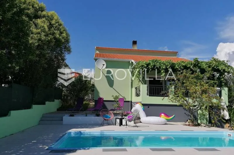 Bassein - Detached House with Pool in Busoler, Pula