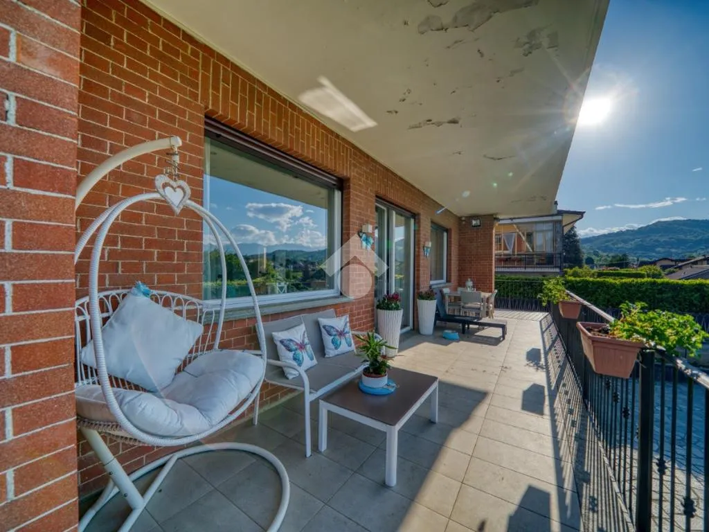 Balcon - Panoramic Villa with Pool in Reano