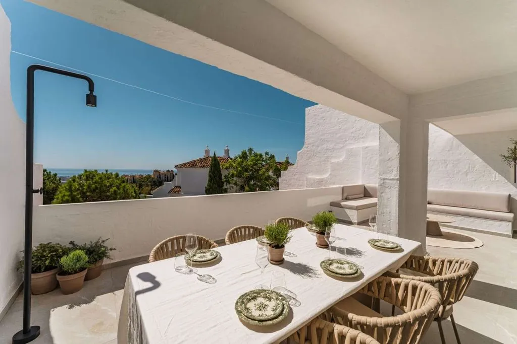 Terrasse - Contemporary Duplex with Sea View in Marbella