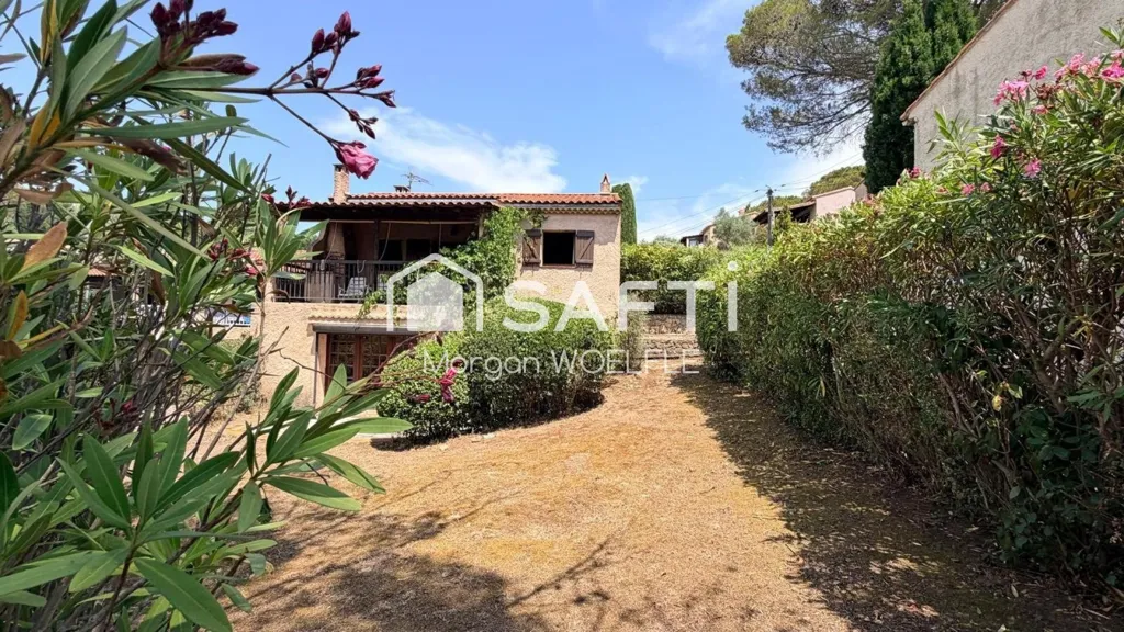 Exterior - Detached House with Nature View in Tour de Mare