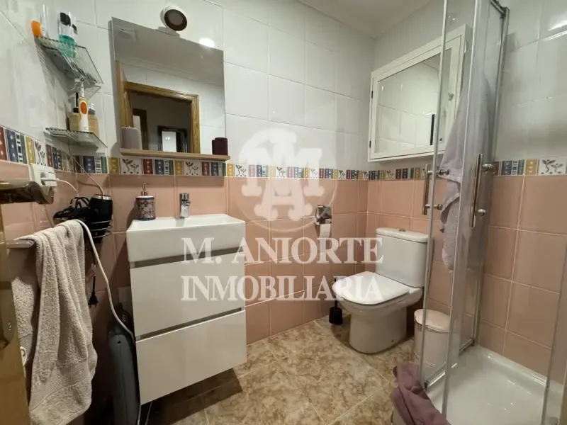 Bathrooms - Spacious Apartment with Patio in Calpe