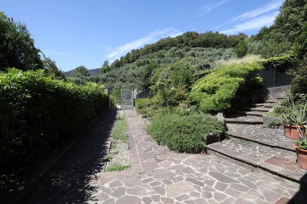 Apartment with Garden View in Cellatica