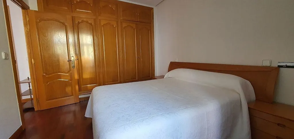 Bedrooms - 1-Bed Apartment with Balcony in Burgos Centre