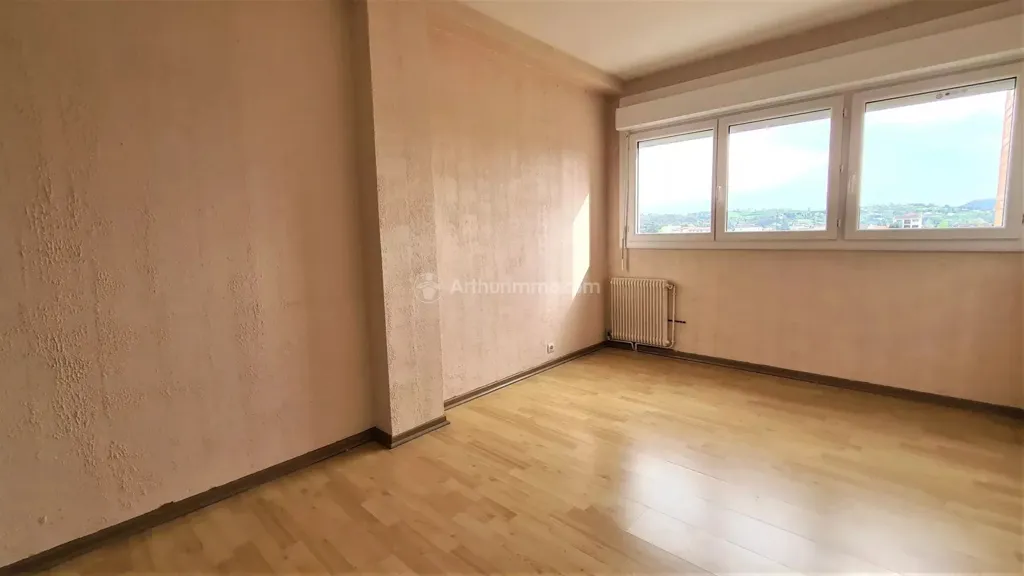 Toad - Spacious Flat with Parking in Albi Centre