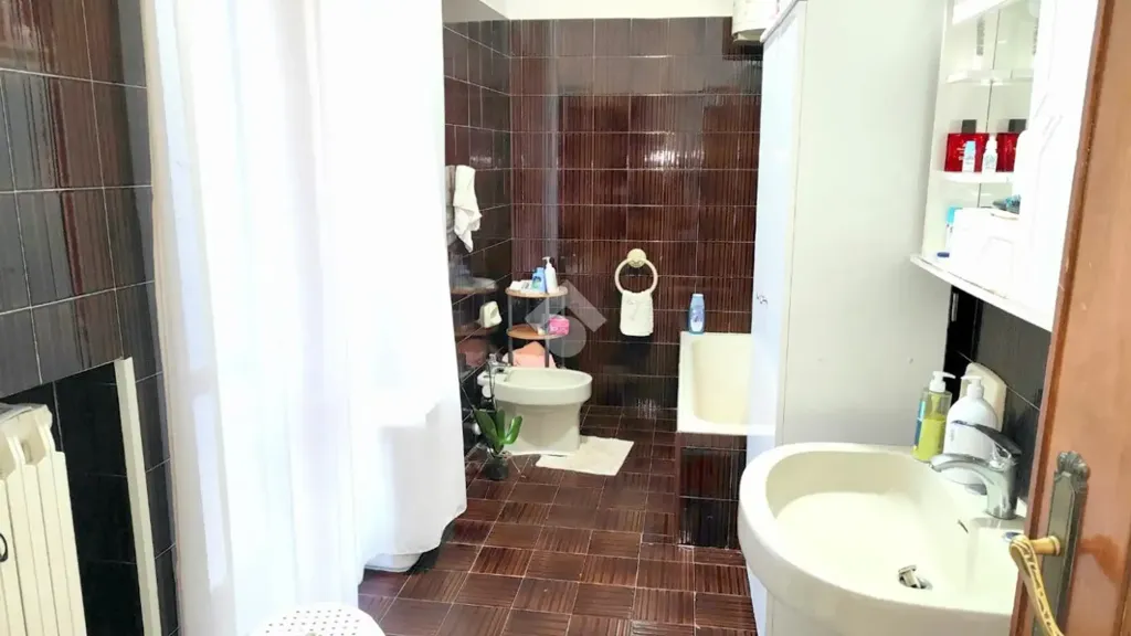 Vannitoad - Three-Bedroom Apartment with Panoramic Balcony in Lucera