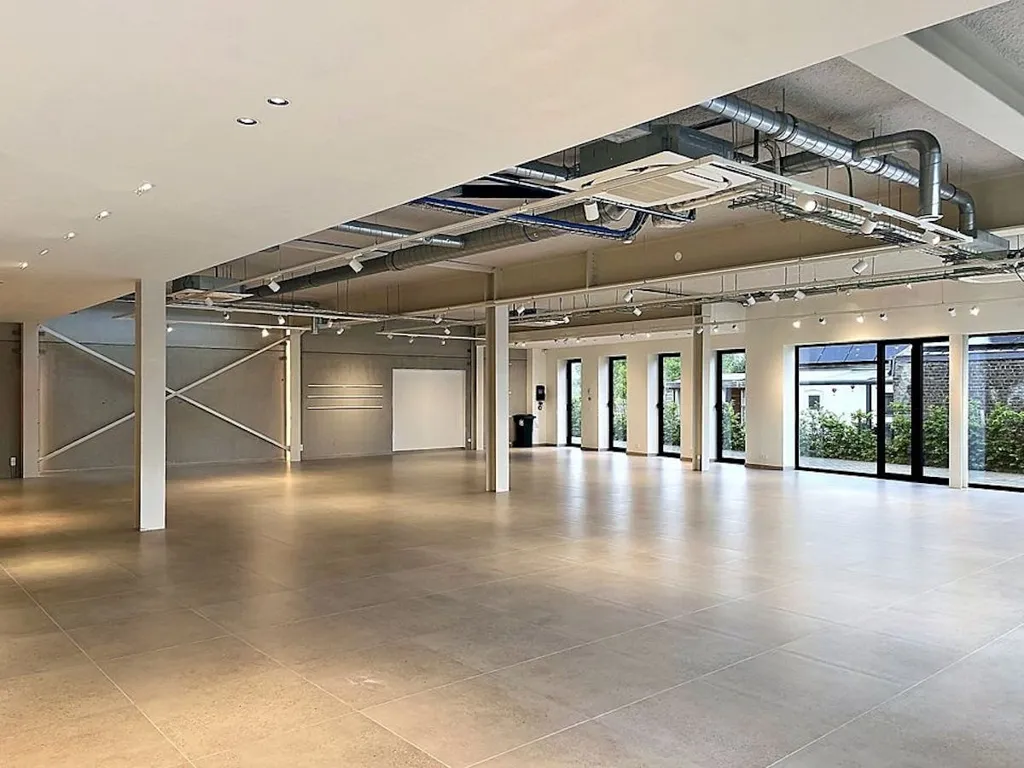 Stanze - New Office with High-End Finish in Oudenaarde