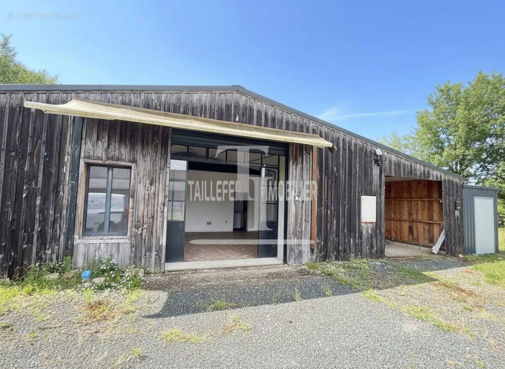 Välivaade - Commercial Property with Storage near Bergerac