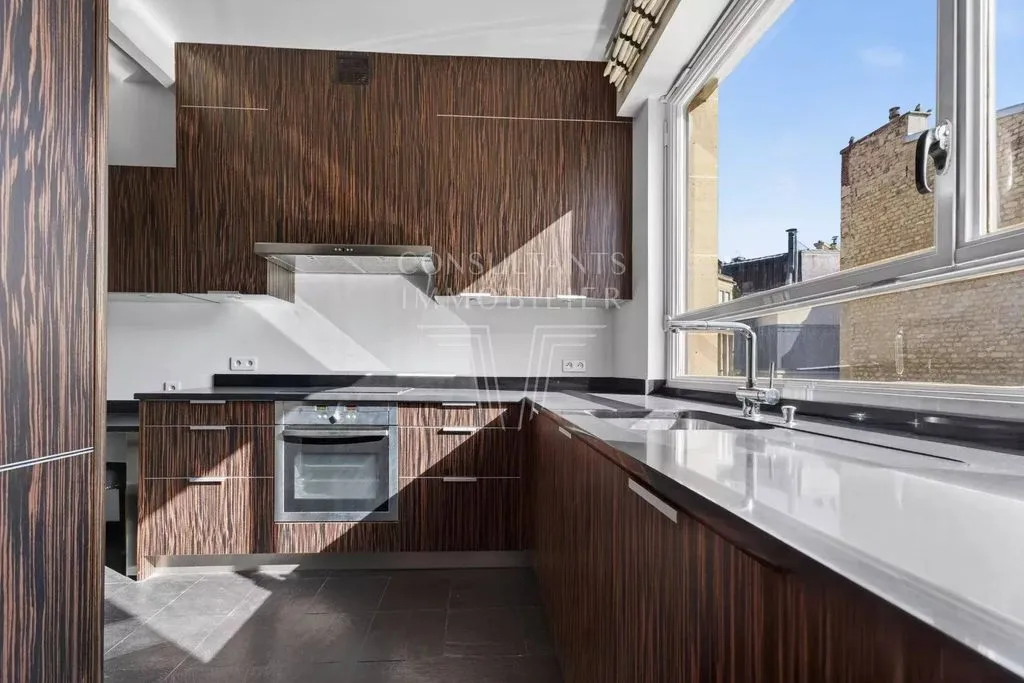 Köök - 1 Bedroom Flat with Balcony in Paris XVI
