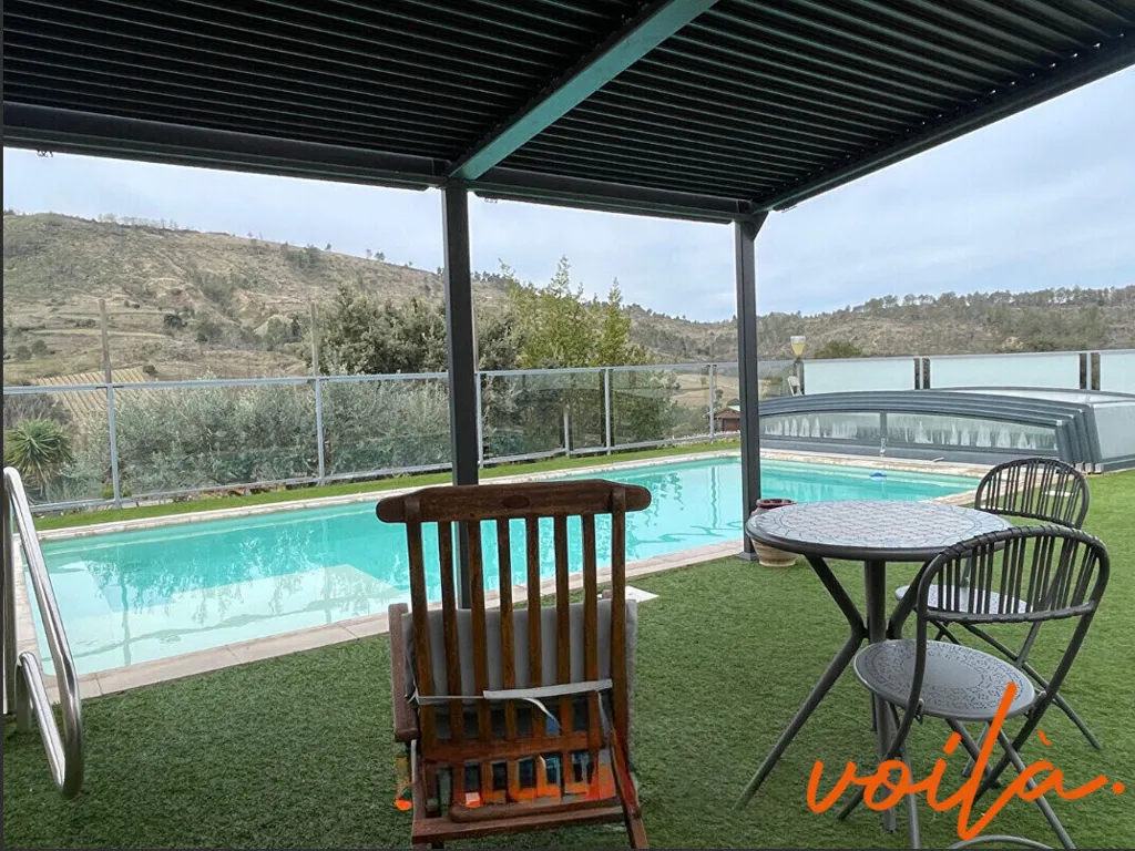 Piscine - Propriété avec Piscine Chauffée et Vue Imprenable près de Carcassonne