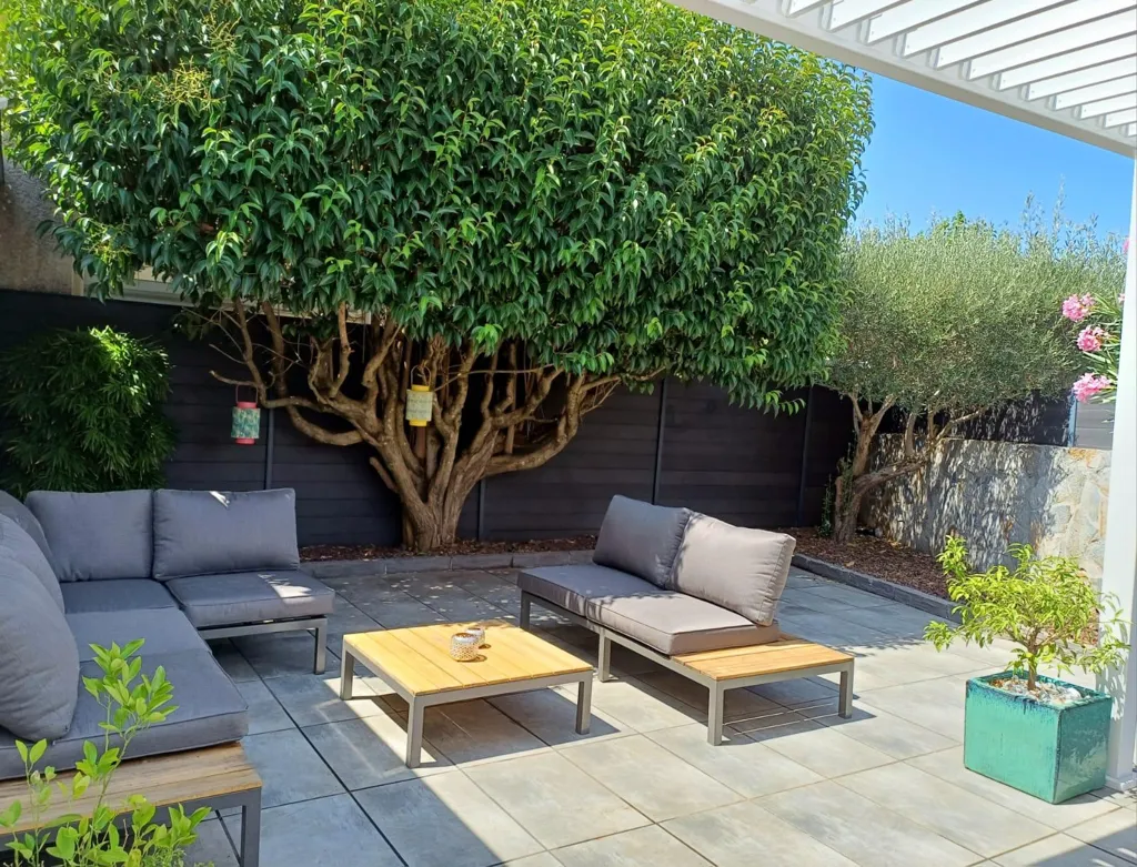 Terrasse - Villa Rénovée avec Piscine à Montpellier Ouest