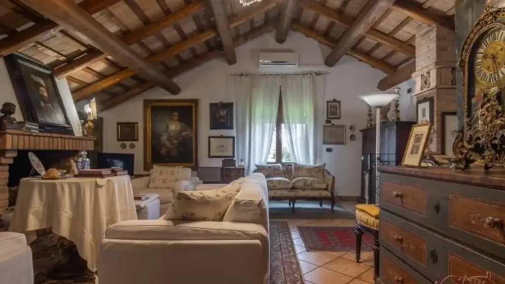 Elutuba - Villa with Garden in Copparo, Ferrara