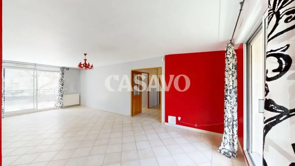 Séjour - Appartement Familial avec Terrasse à Marseille-Vauban