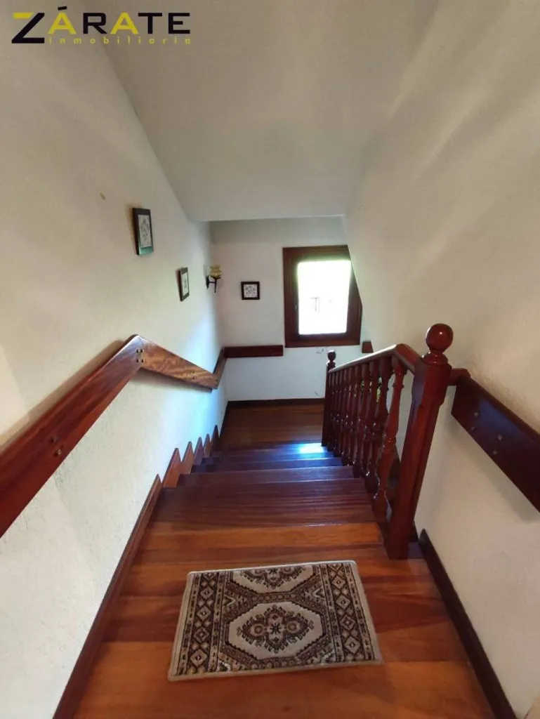 Toad - 10-Room House with Pool in Larrabetzu
