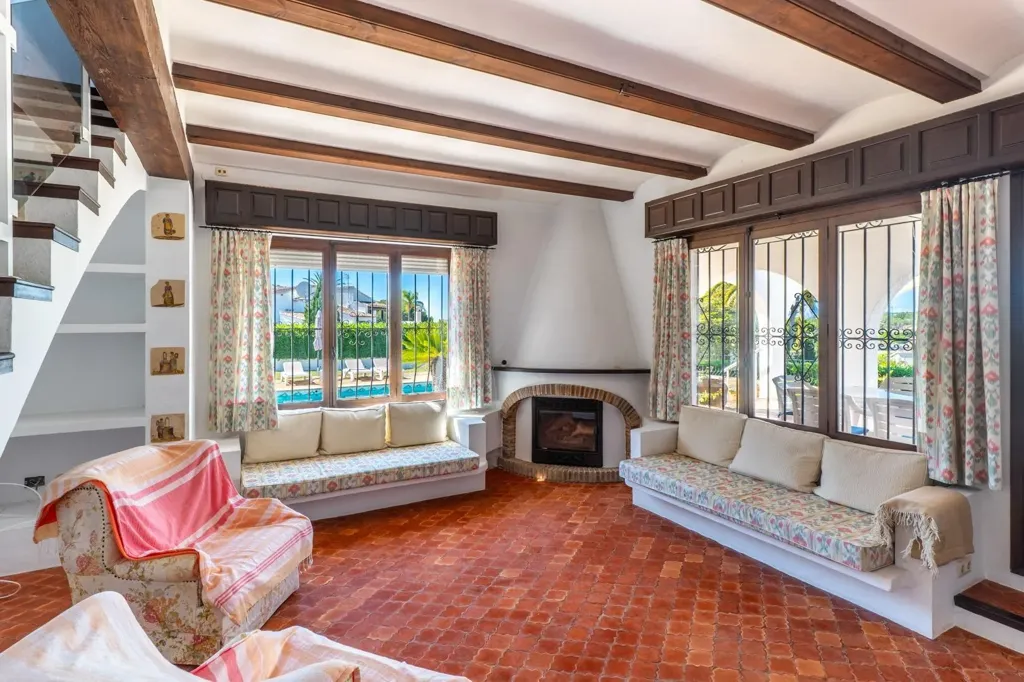Séjour - Mediterranean Villa with Pool in Pla del Mar