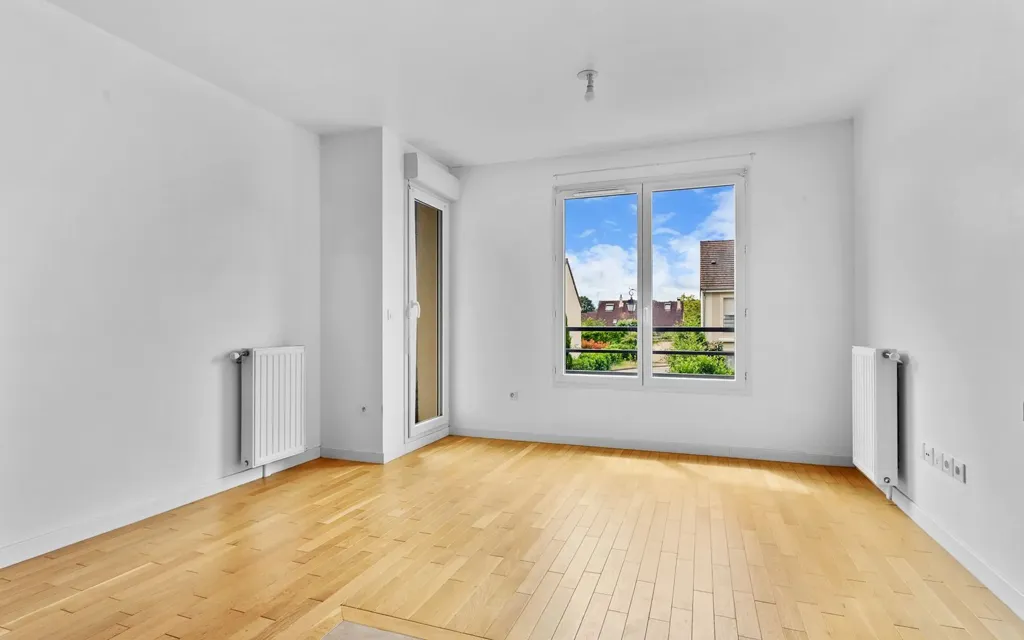 Pièces - Appartement T2 avec Balcon au Calme à Yerres