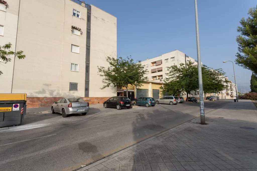 3-toaline korter asukohas Granada Capital