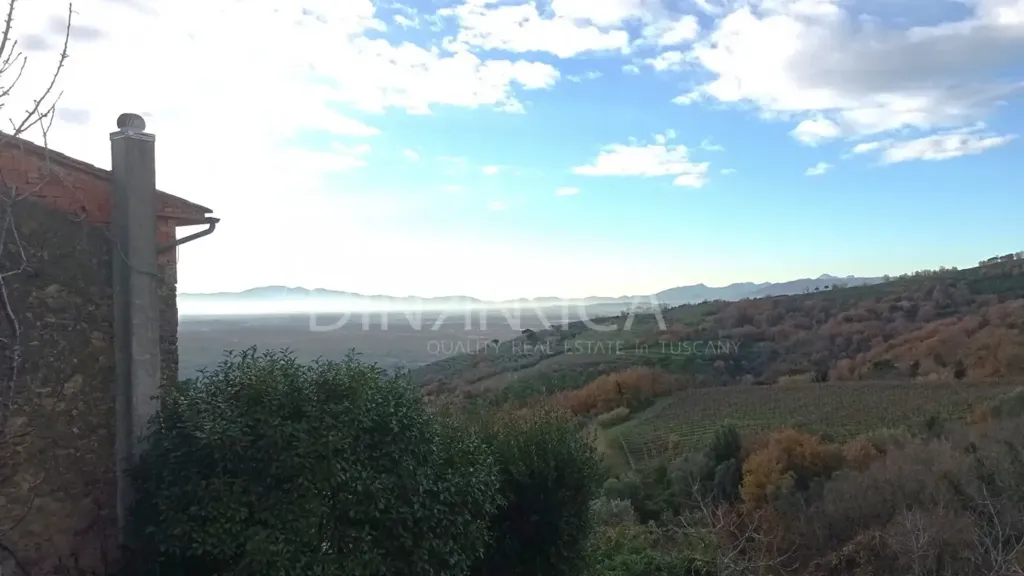Terrass - Casale with Historical Features in Vinci