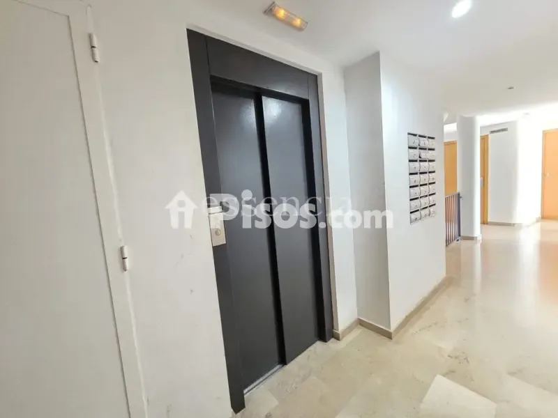 Entrée - Semi-New Flat with Balcony in Beniarjó