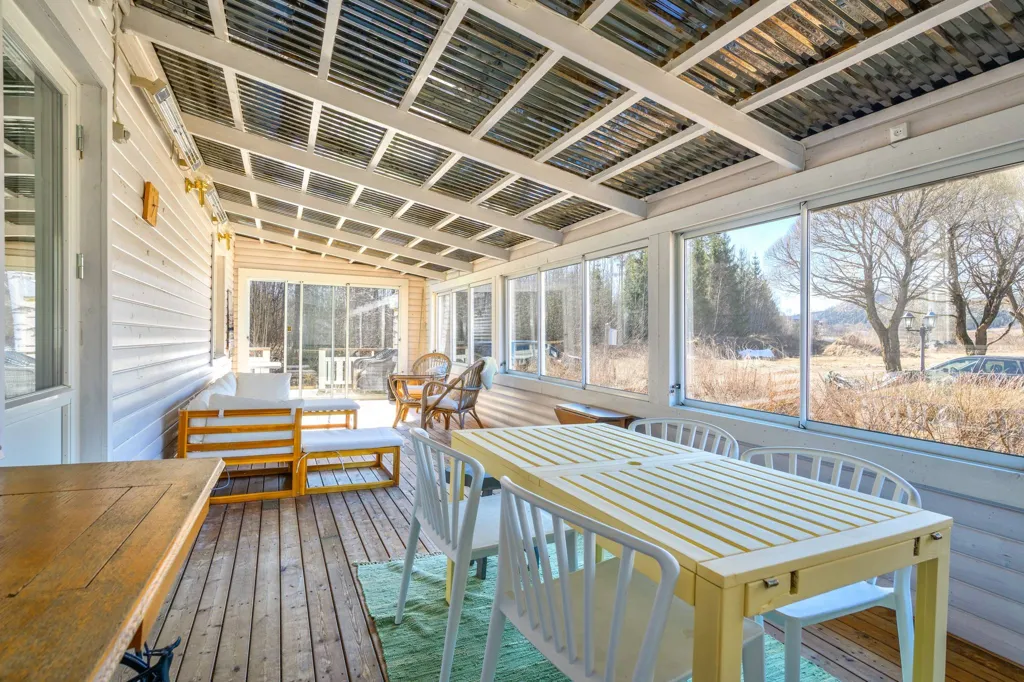 Terrass - Charming Villa by the Stream in Björkom