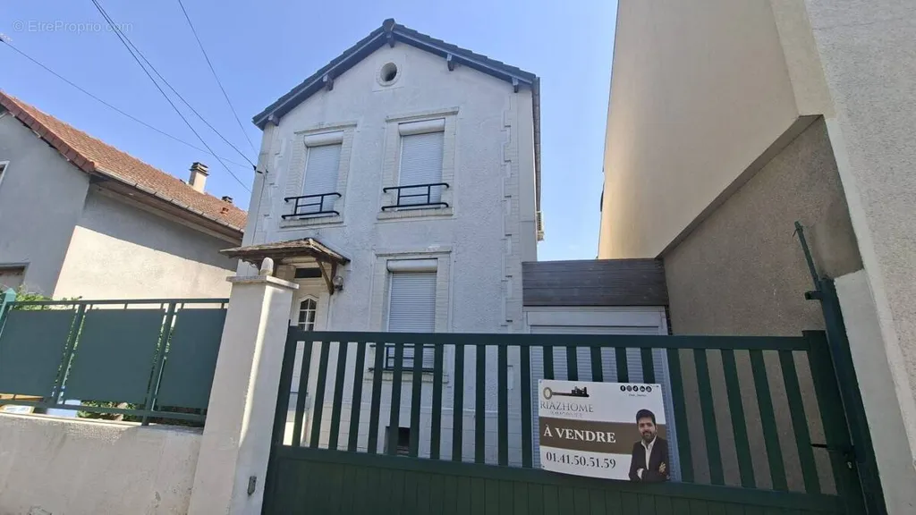 Esterno - Compact House with Garden in Le Bourget