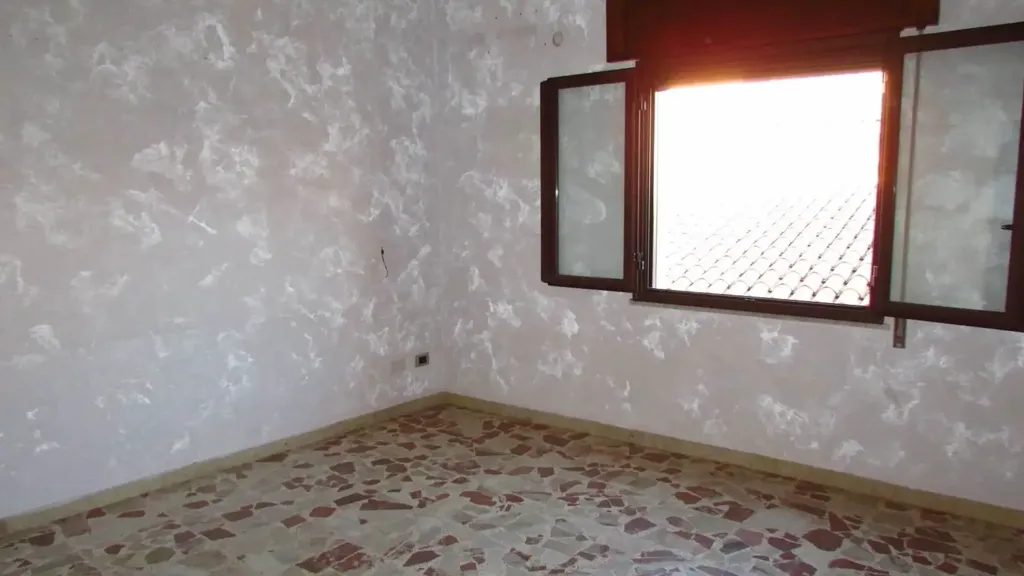 Pièces - Appartement 5 pièces à IT