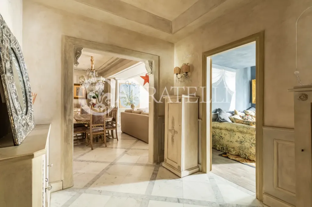 Esik - 4 magamistoaga korter asukohas Florence