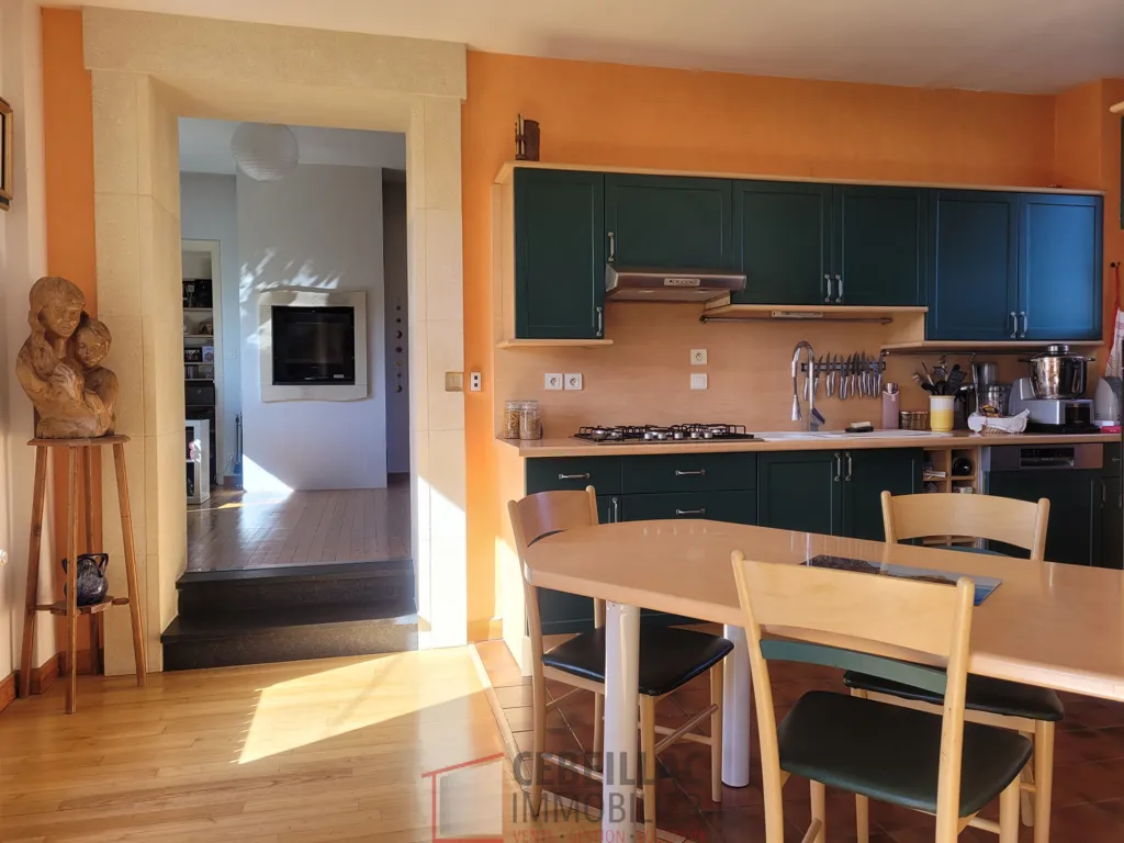 Comedor - 8-Piece House with Pool in Les Martres-de-Veyre