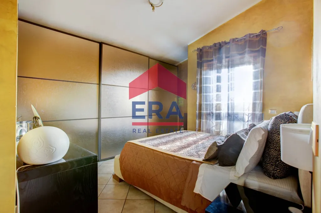 Chambres - Apartment with Balcony in Central Infernetto, Rome