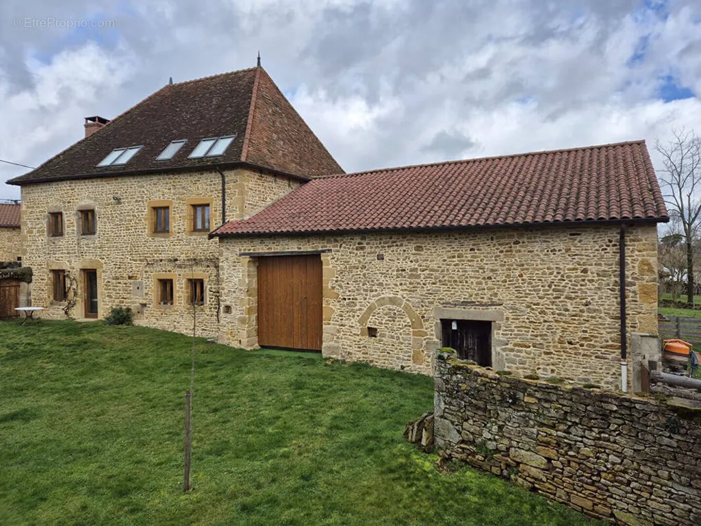 5-room house in Paray-Le-Monial