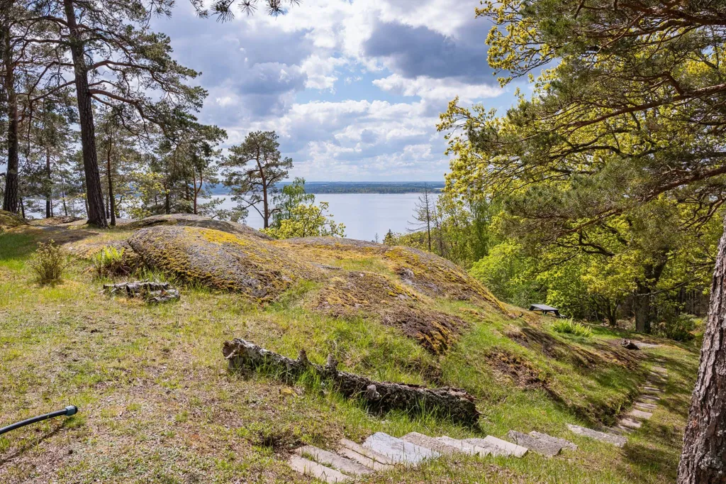 Aed - Plot with Scenic View for Development in Norrköping Area