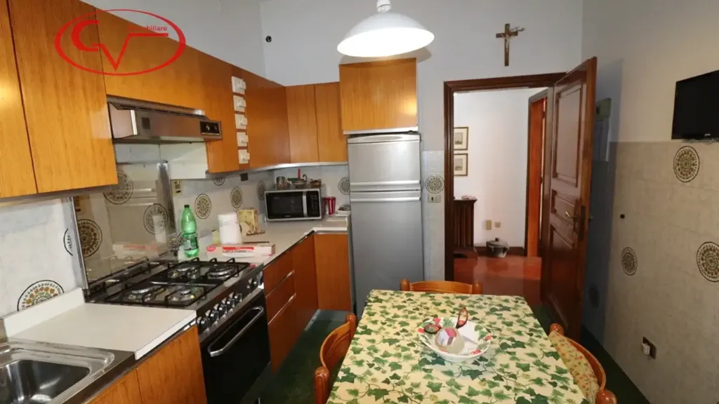Cuisine - Villa with Private Garden in Montevarchi