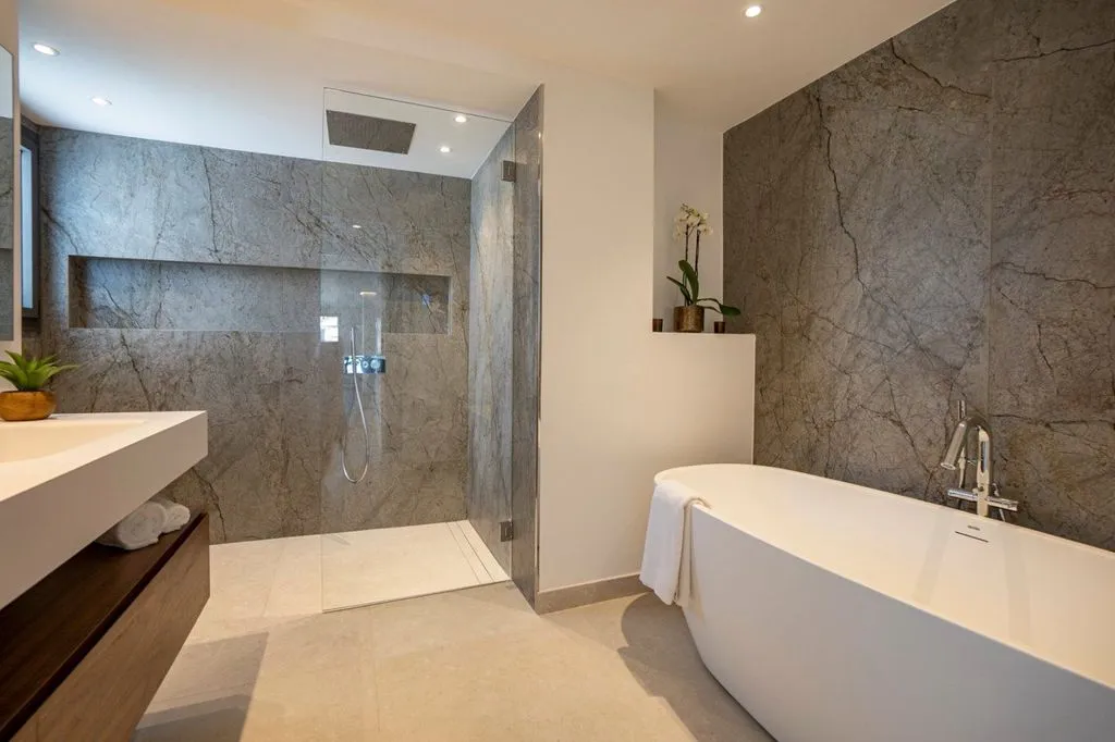 Salles de bain - Luxury Villa with Mountain Views in Marbella